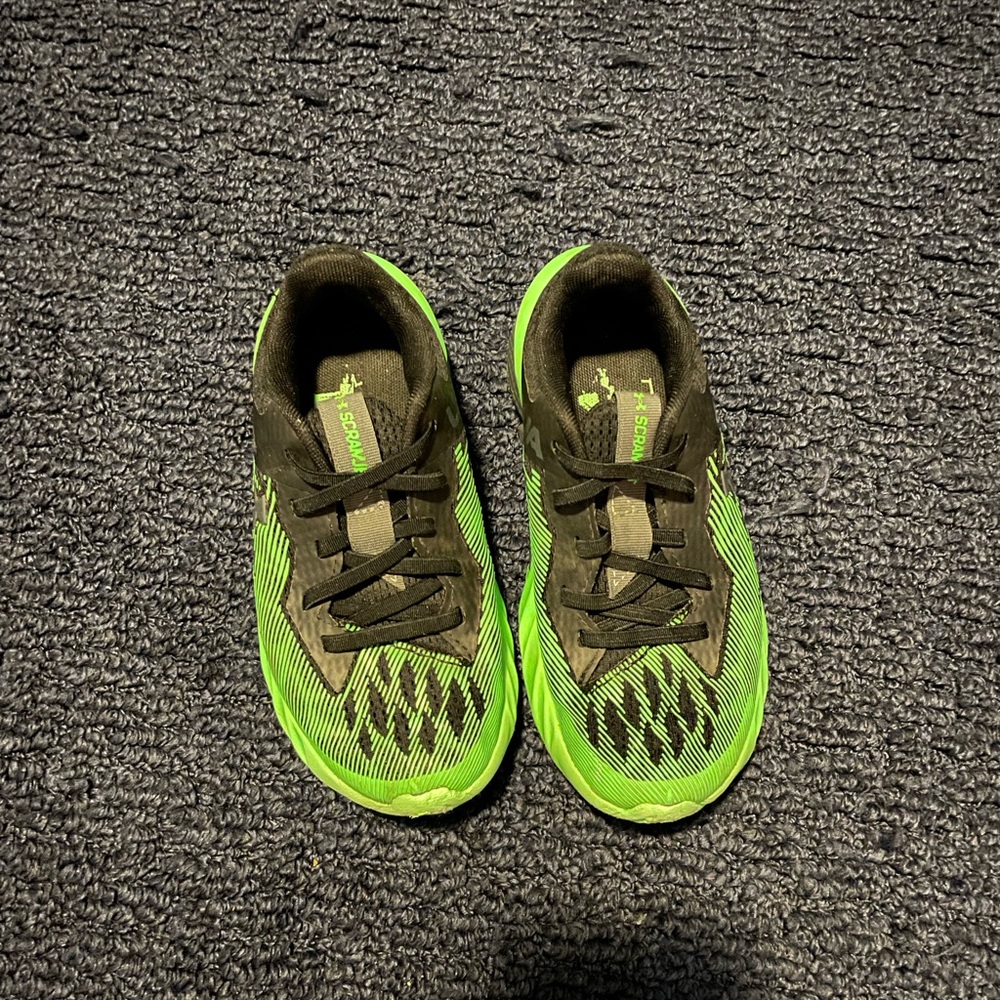 Little boys Under Armour Sneakers